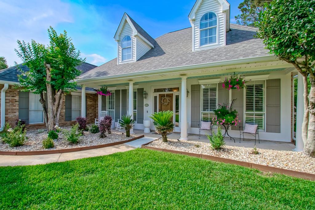93 LONGWOOD Drive