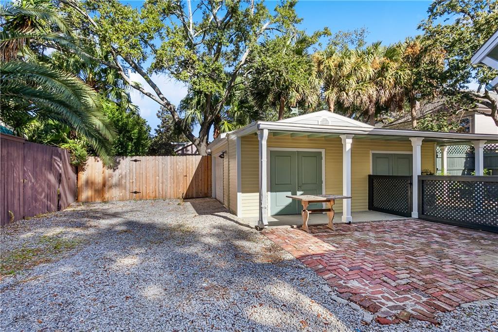 New Orleans, Louisiana 70119, United States, 2 Bedrooms Bedrooms, ,1 BathroomBathrooms,Residential,Active,67840