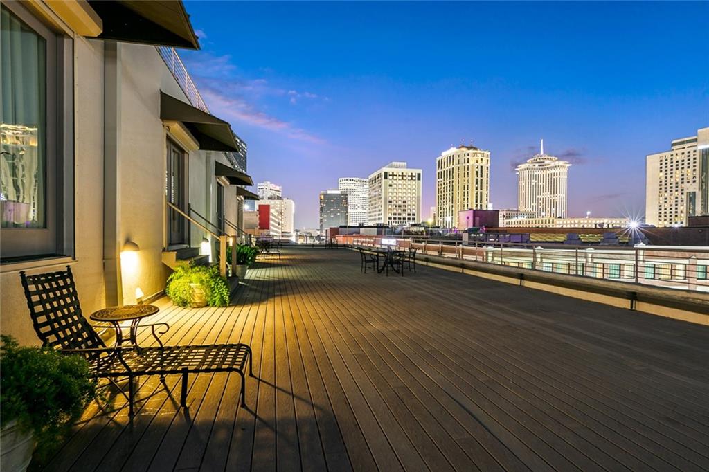 New Orleans, Louisiana 70130, United States, 1 Bedroom Bedrooms, ,1 BathroomBathrooms,Residential,Active,221908