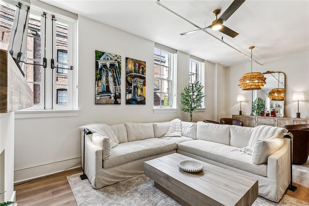 New Orleans, Louisiana 70130, United States, 1 Bedroom Bedrooms, ,1 BathroomBathrooms,Residential,Active,221908