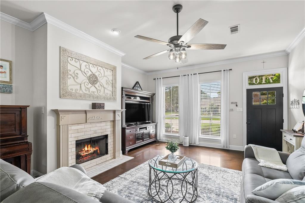 710 DAVID Court