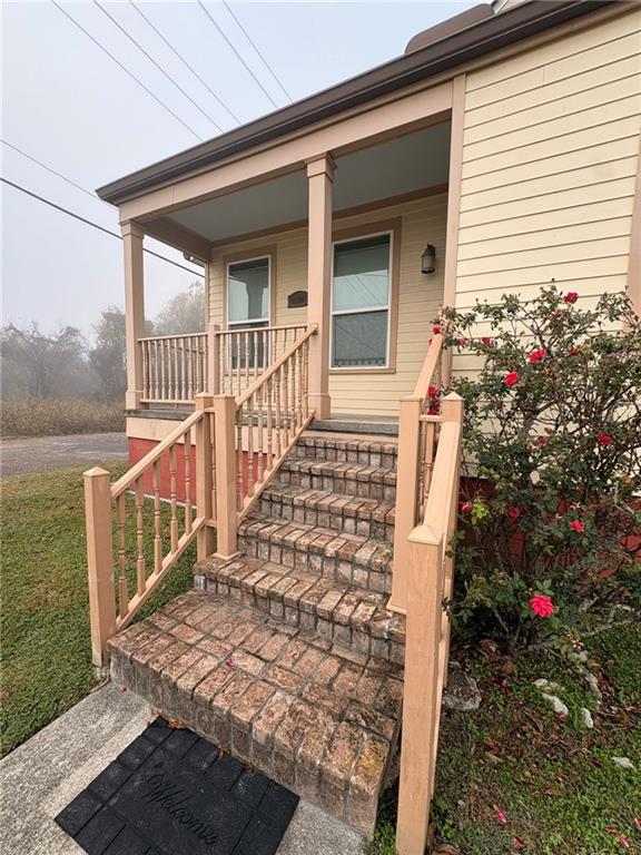 2500 N TUPELO Street