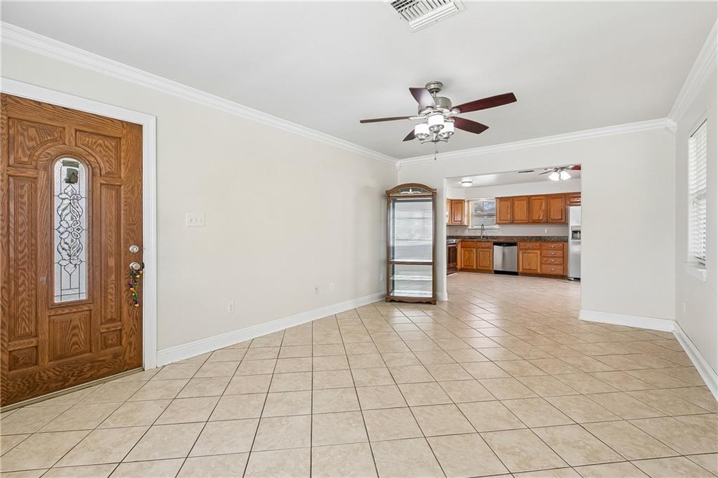 2220 VENTURA Drive