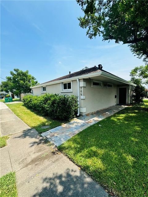 205 DOUGLAS Drive River Ridge LA 70123