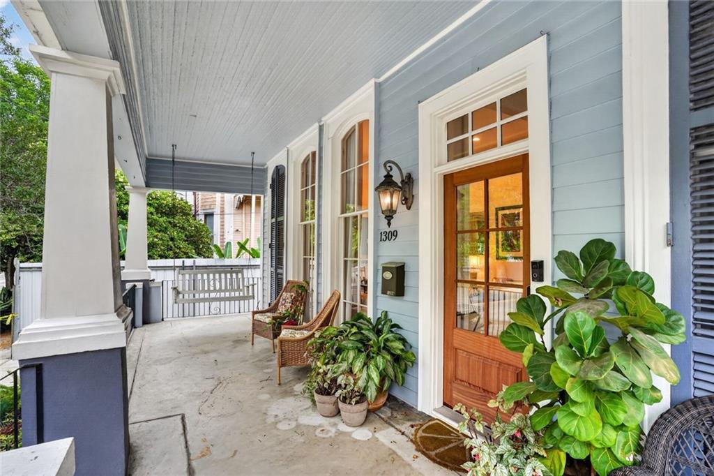 1309 MARENGO Street