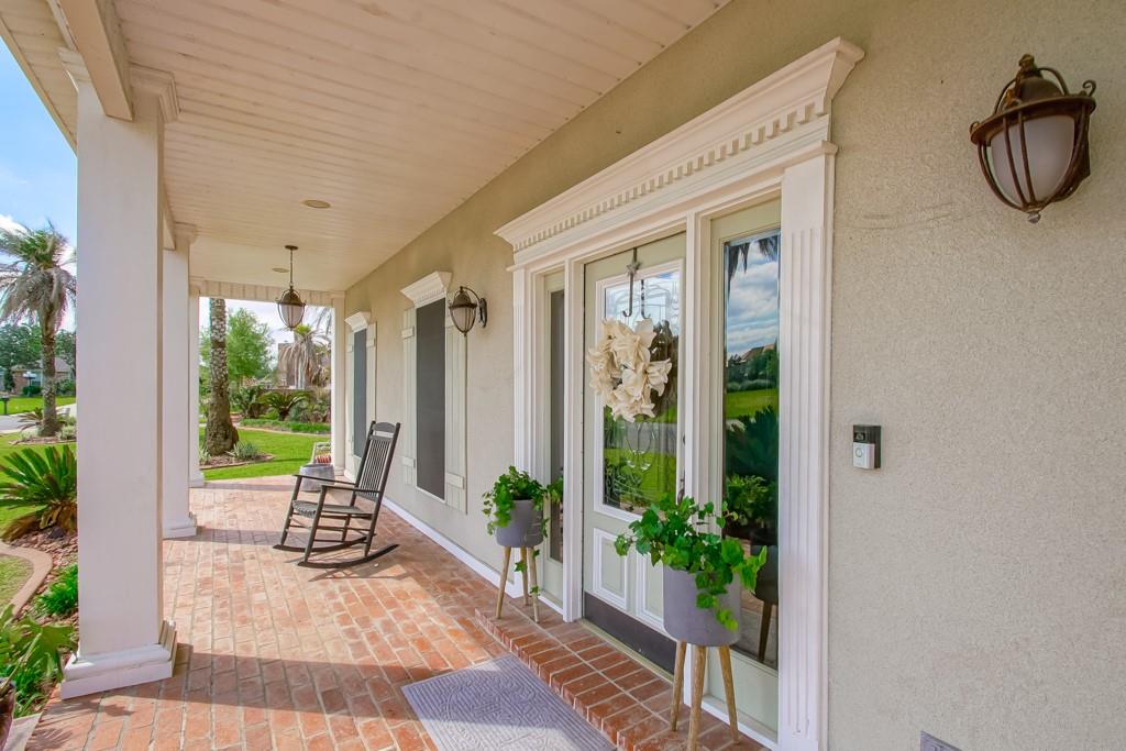 200 CONSTELLATION Drive