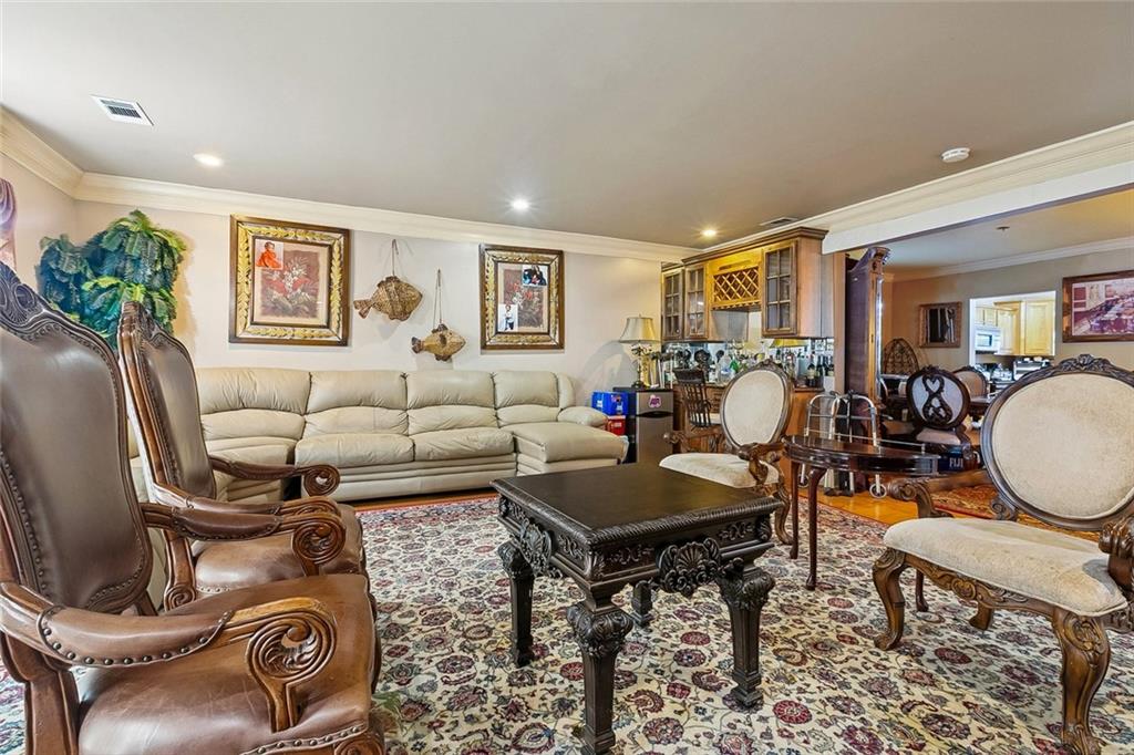 1620 KING Drive