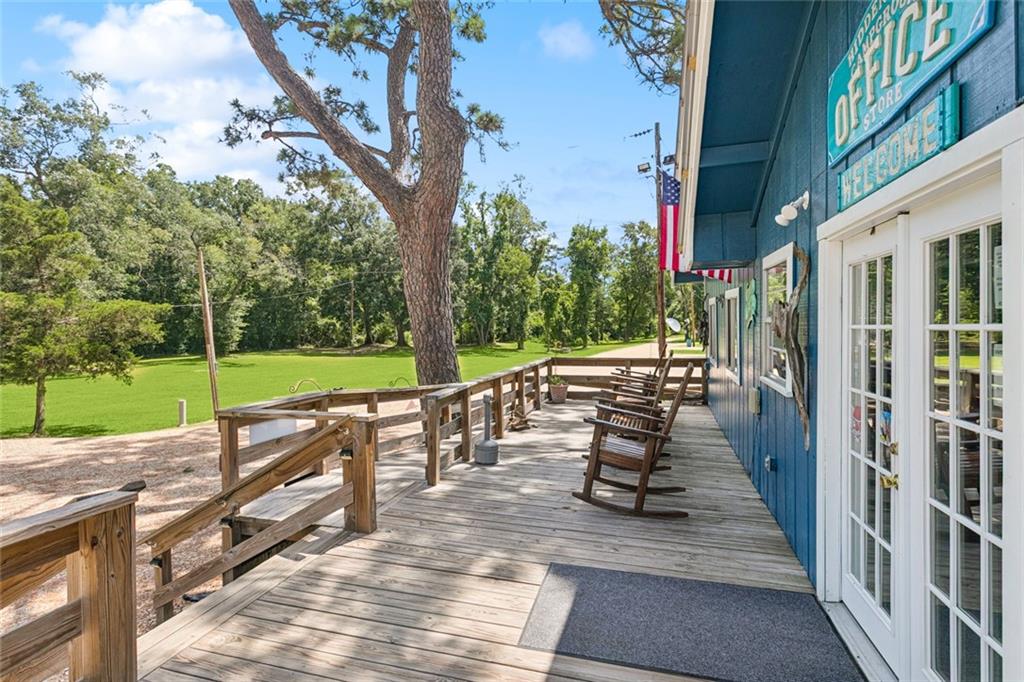 21544 HIGHWAY 190 E Highway