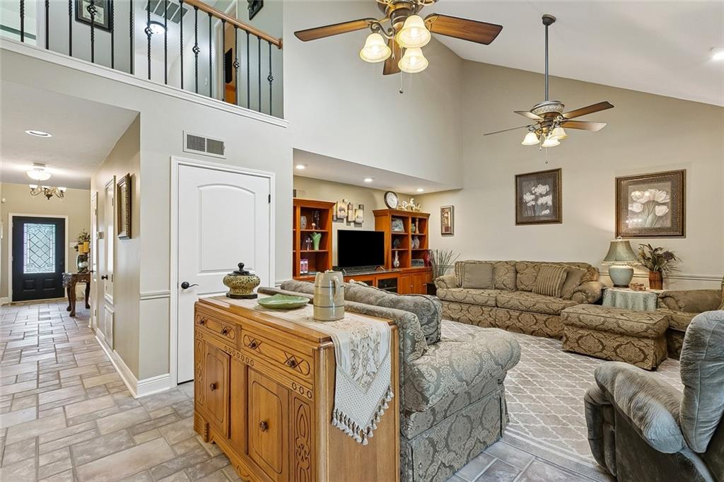 5129 DAVID Drive