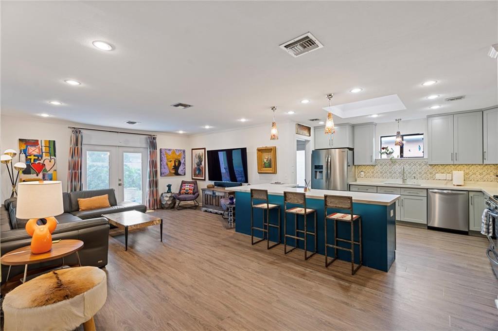 532 BEVERLY GARDEN Drive