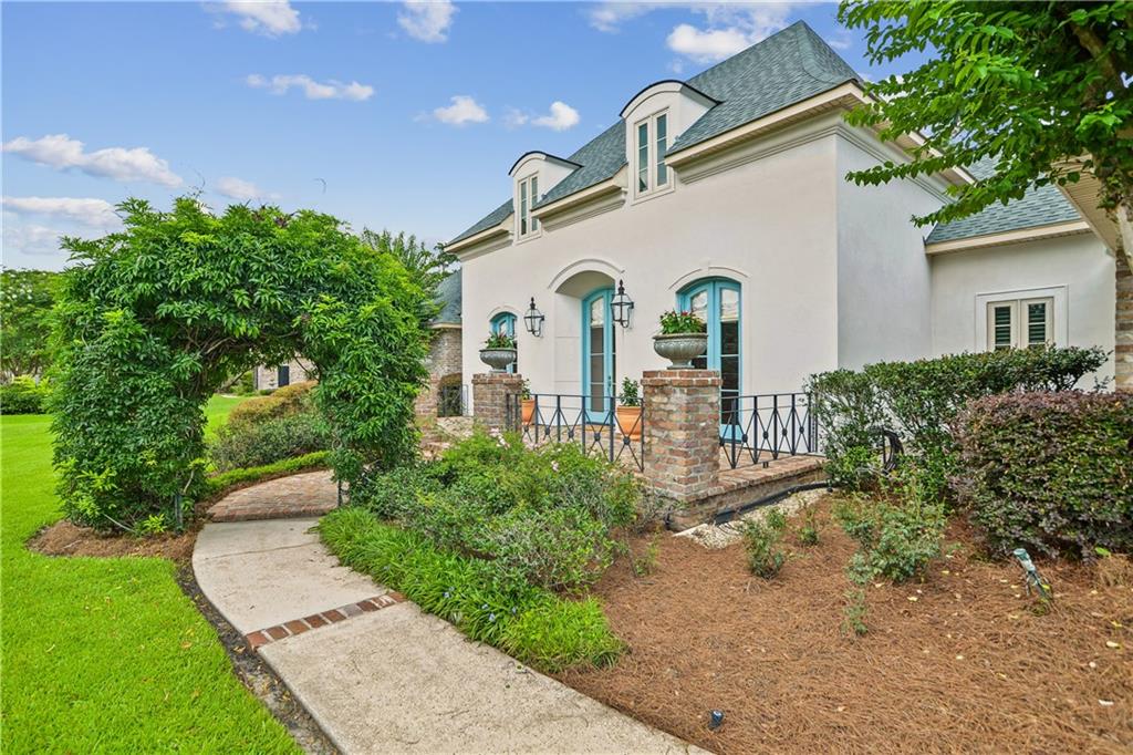 310 BUCKTHORN Circle
