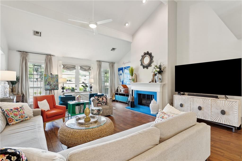 814 BOCAGE Lane