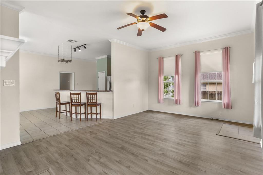 2424 LAVENDER Street