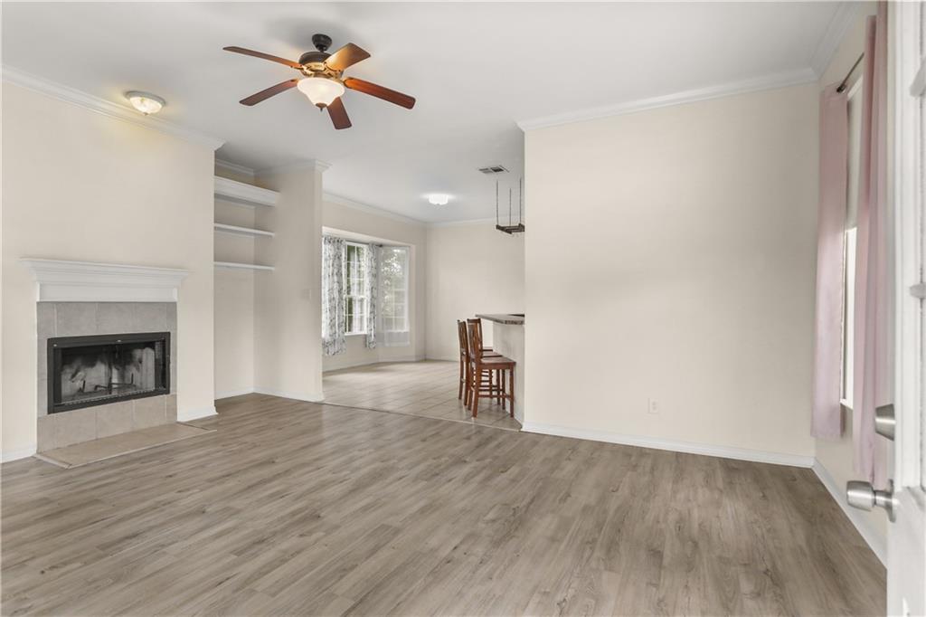 2424 LAVENDER Street