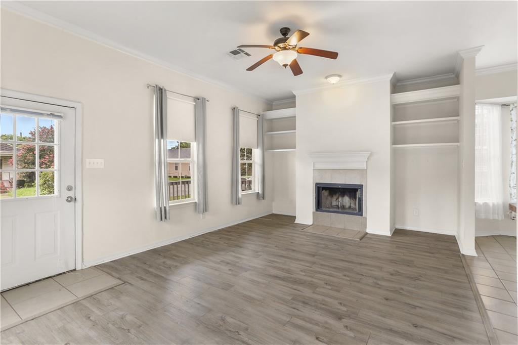 2424 LAVENDER Street