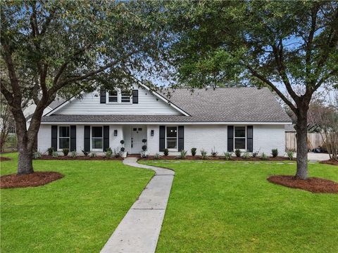 Photo of 1012 W 11TH Avenue, Covington, LA 70433 (MLS # 2565900)