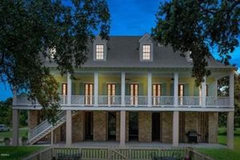 794 W BEACH Boulevard Pass Christian MS 39571