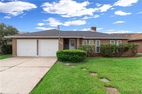 Photo of 4029 S WOODBINE Street, Harvey, LA 70058 (MLS # 2557736)