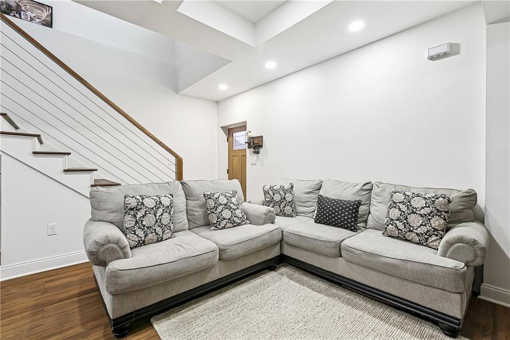 1906 KENTUCKY Avenue