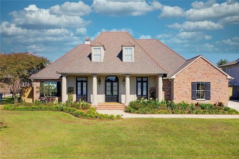 1481 LAKESHORE Boulevard Slidell LA 70461