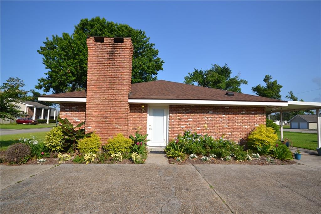 102 APPLE Court