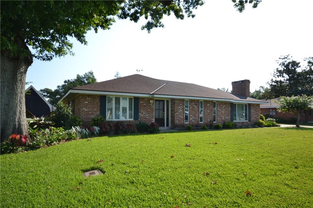 102 APPLE Court