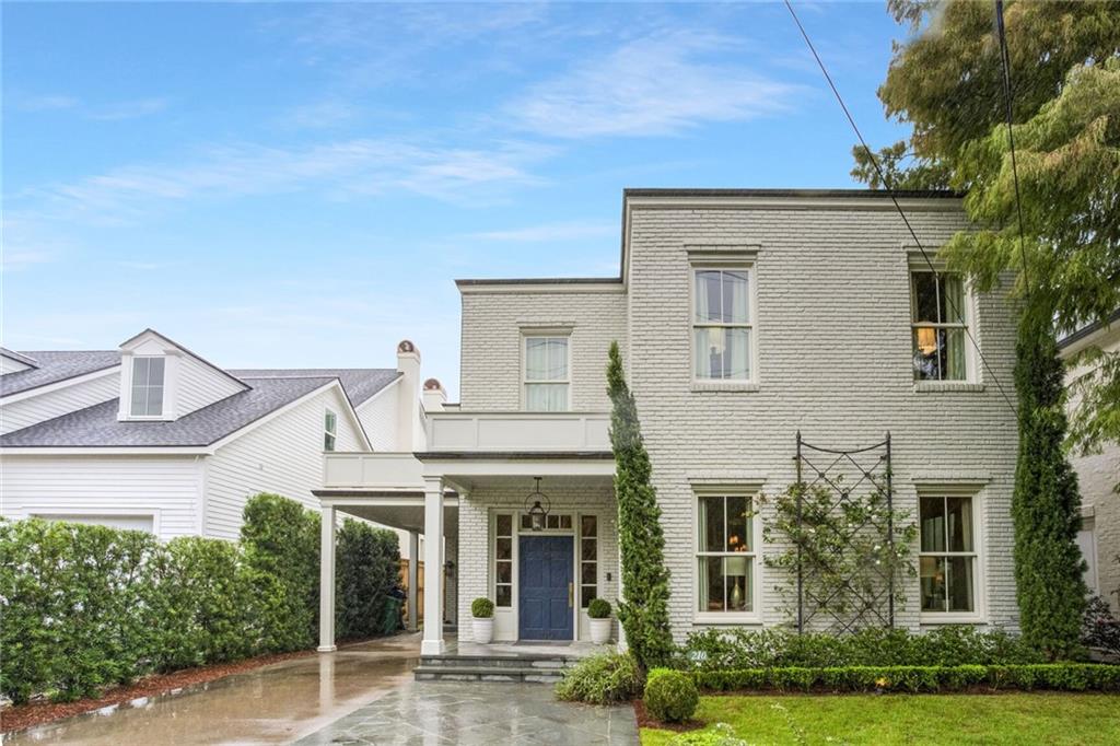 210 STELLA Street