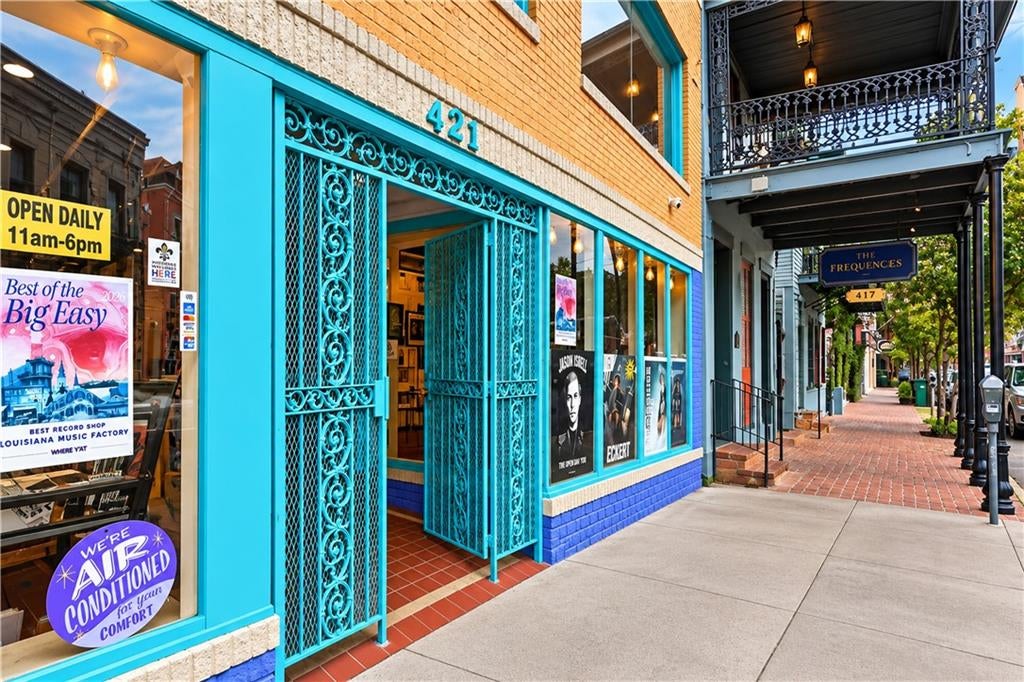 421 FRENCHMAN Street