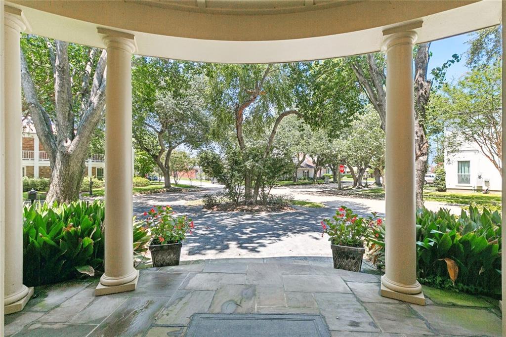 4525 TAFT Park