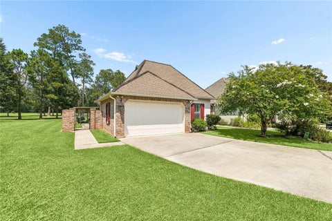 Photo of 107 MOUNT CARMEL Court, Covington, LA 70435 (MLS # 2566048)