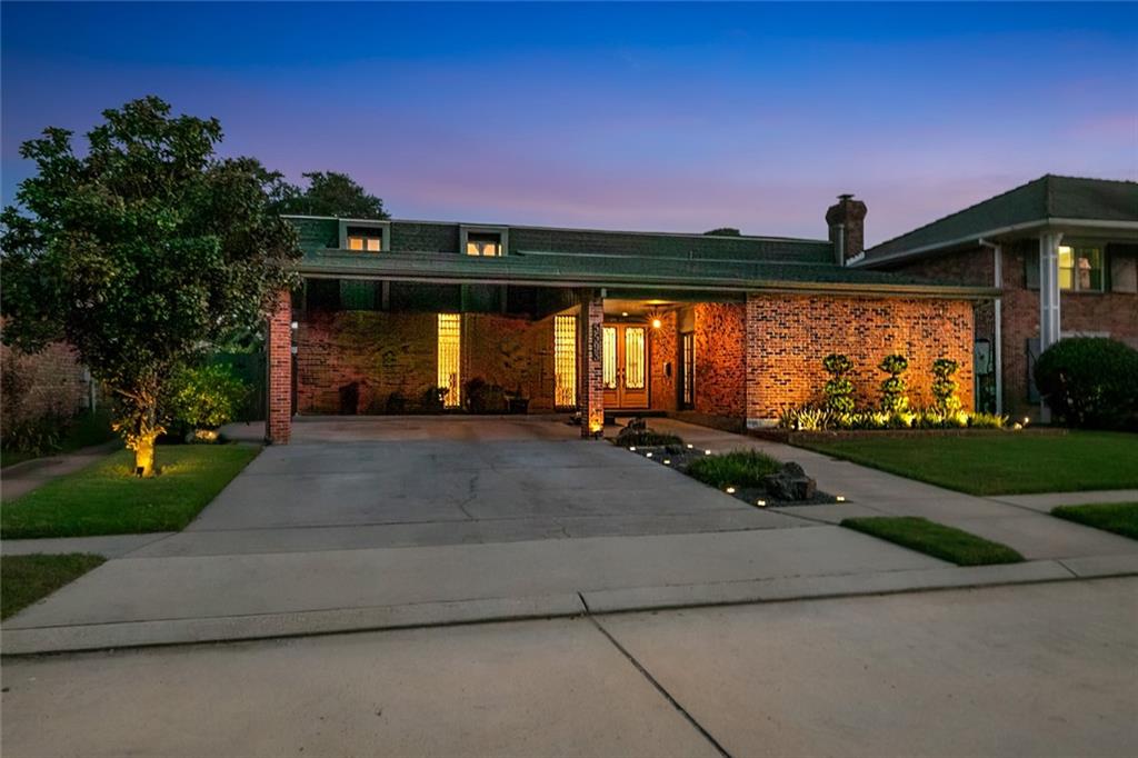 5593 JACQUELYN Court