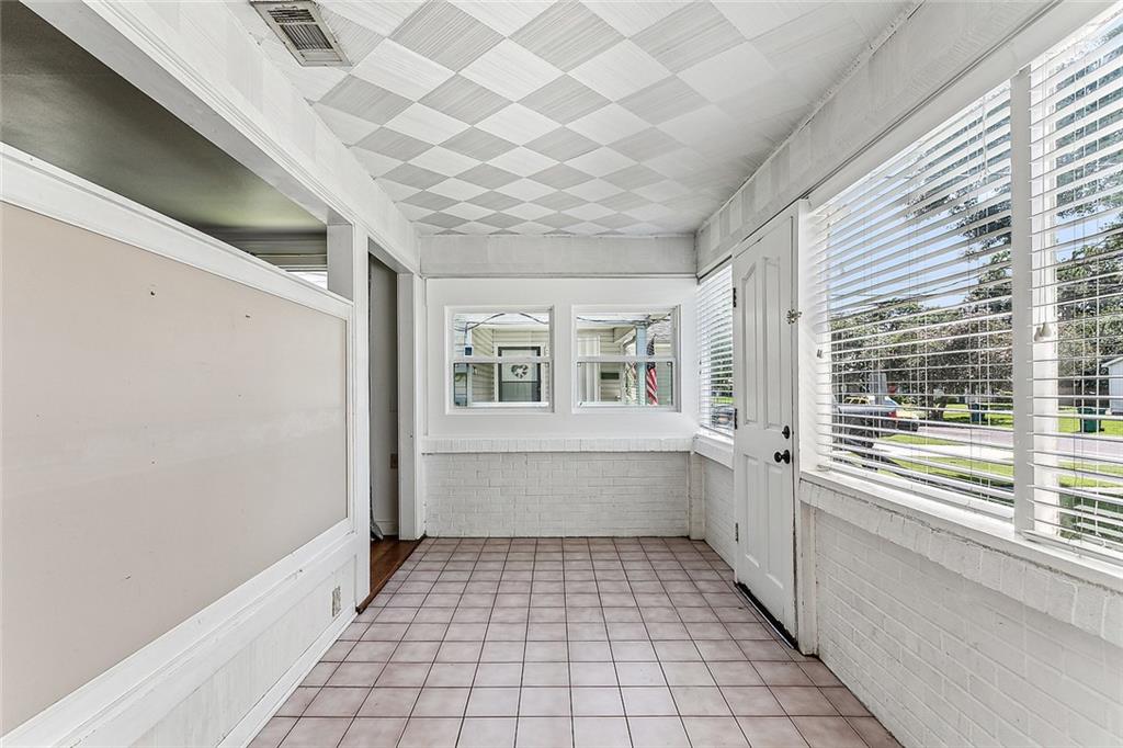 605 JEFFERSON PARK Avenue