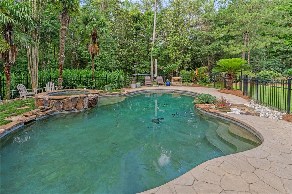 71130 RIVERSIDE Drive