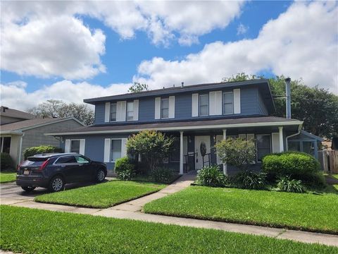 836 SHEREE LYN Court Gretna LA 70056