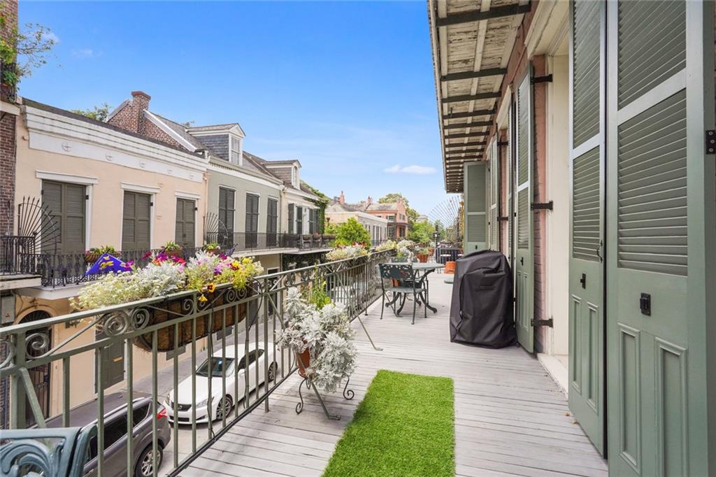 525 GOVERNOR NICHOLLS Street 202-3