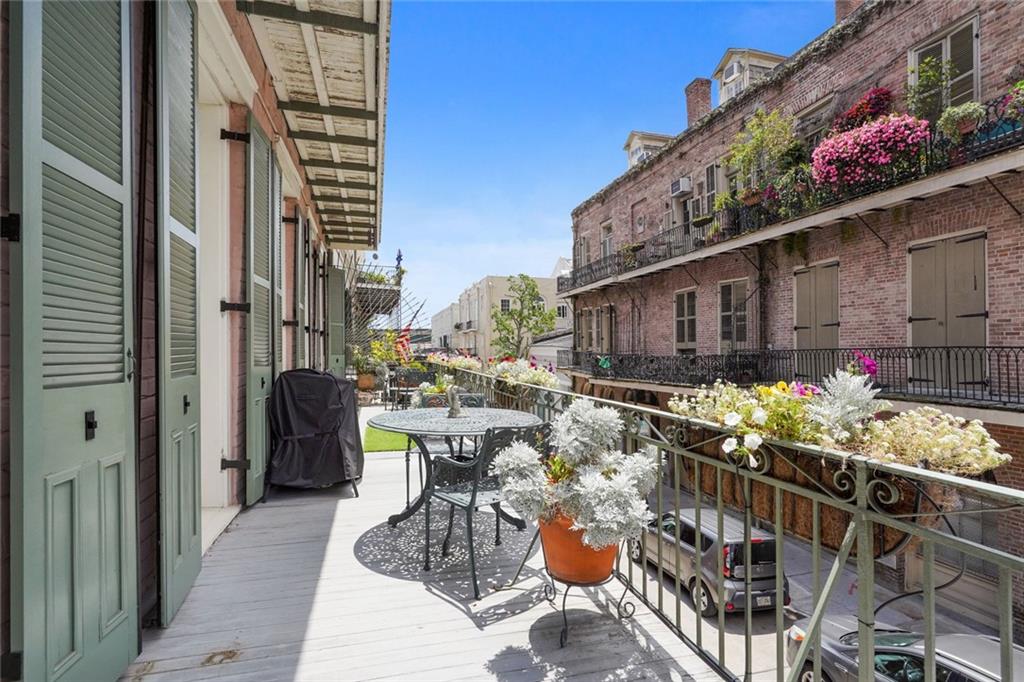 525 GOVERNOR NICHOLLS Street 202-3