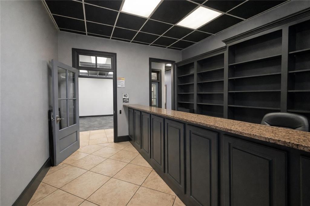 4632 PONCHARTRAIN Drive