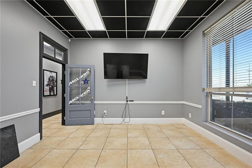 4632 PONCHARTRAIN Drive