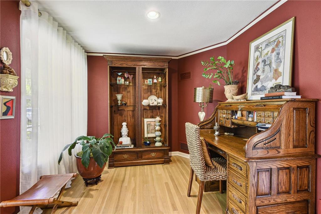 5909 GENERAL MEYER Avenue