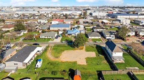 668 OAK Avenue Harahan LA 70123