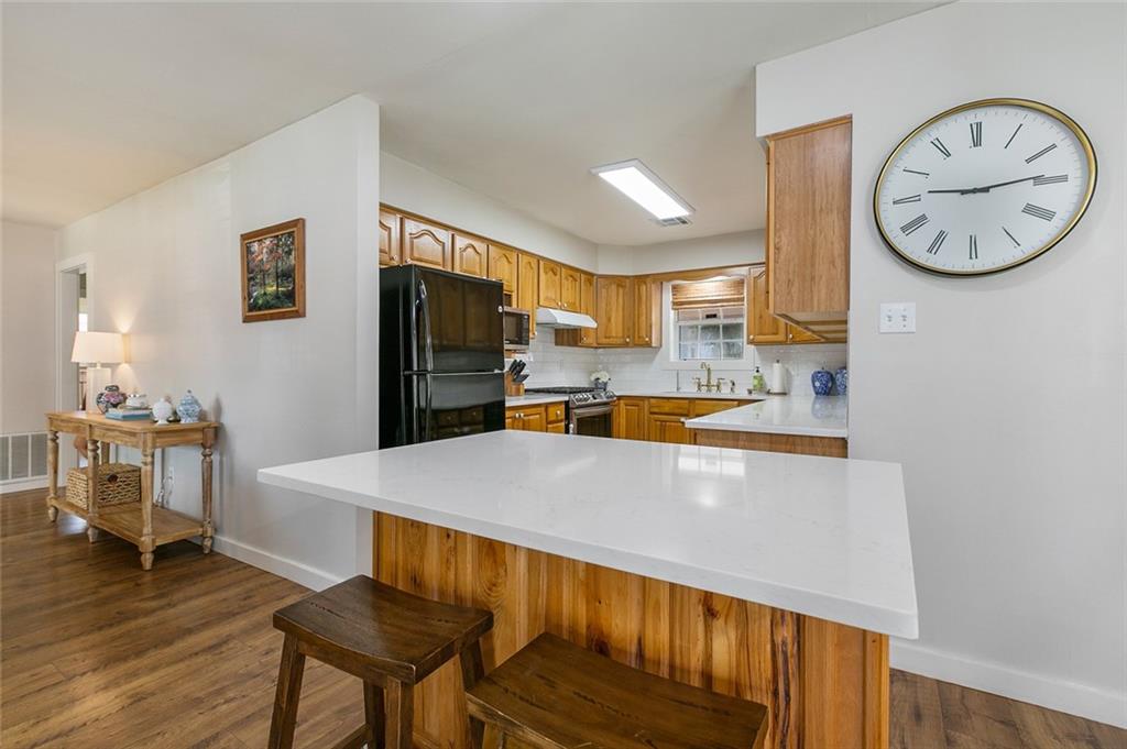208 DESTREHAN Drive