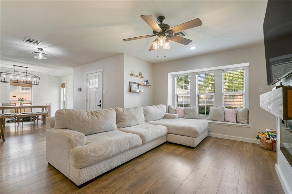 208 DESTREHAN Drive