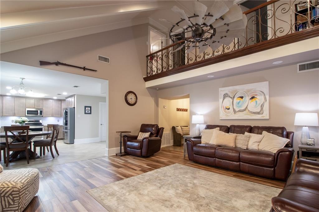 111 SEVEN OAKS Court