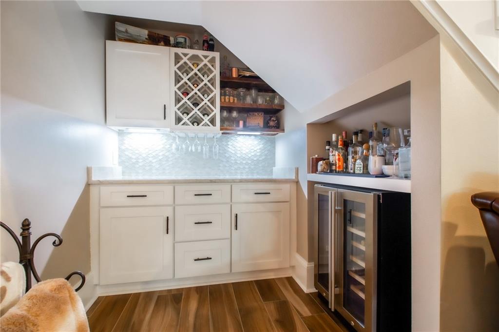 111 SEVEN OAKS Court