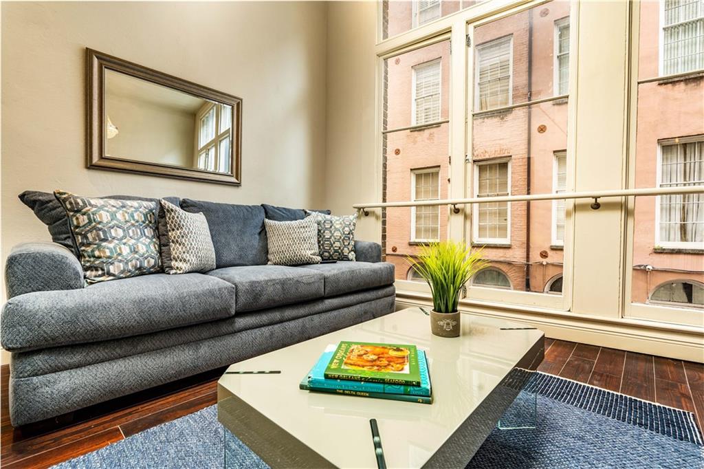 210 DECATUR Street 302