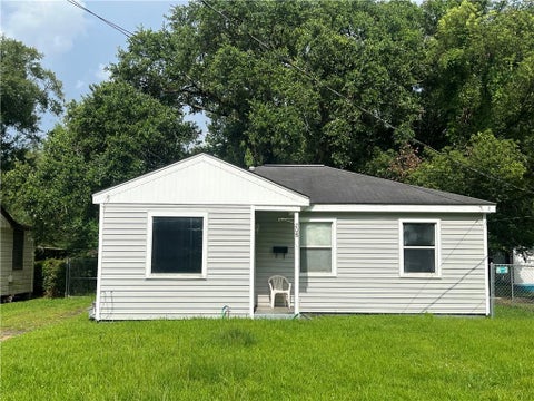 Photo of 208 N CARTER Street, Hammond, LA 70401 (MLS # 2560590)
