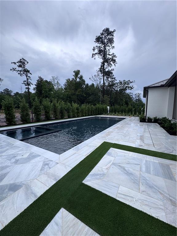 54 THUNDERBIRD Drive