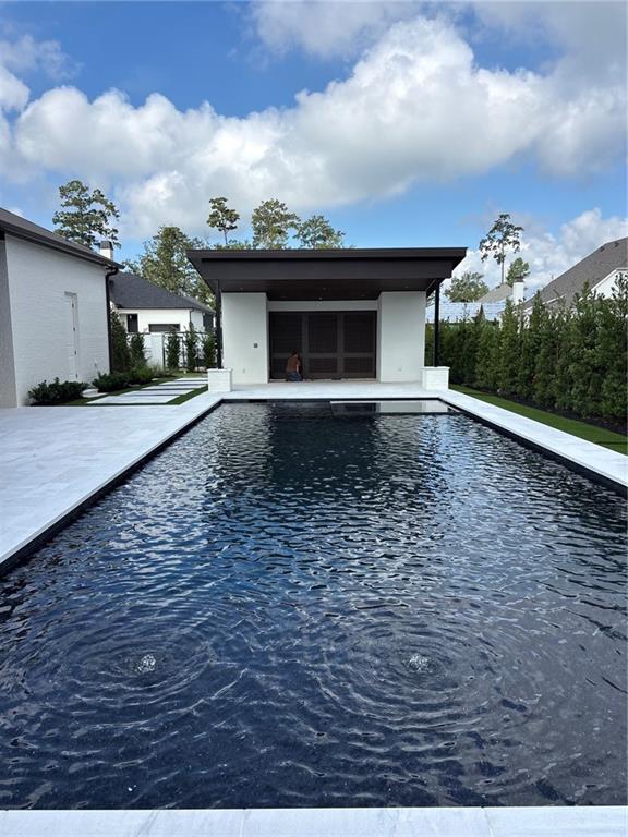 54 THUNDERBIRD Drive