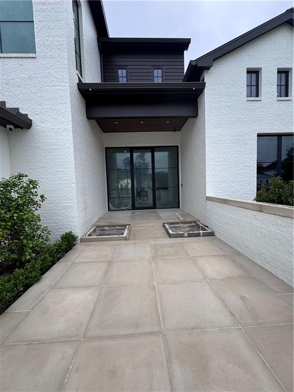54 THUNDERBIRD Drive