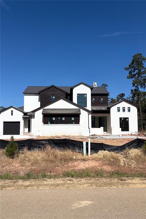 54 THUNDERBIRD Drive